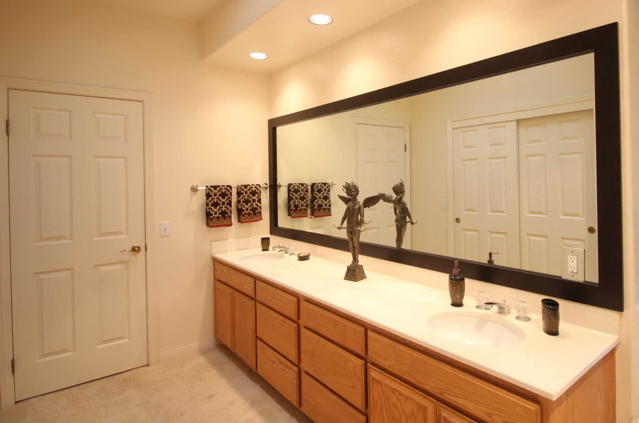 Read more about the article Framing Your Existing Bathroom Mirrors – Everything You Need to Know!
