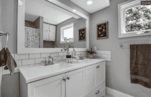 Read more about the article Why Framing Your Bathroom Mirror is the Upgrade You Didn’t Know You Needed